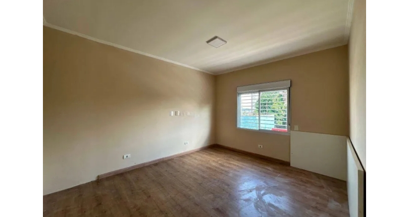  Belo Sobrado à venda no Bairro do Parque São Domingos na Rua Aristides Malheiros