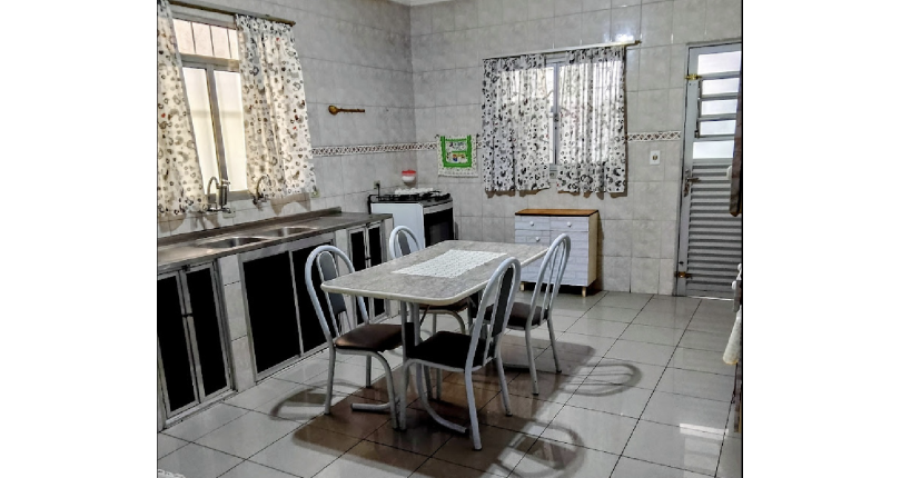 Sobrado à venda no Bairro do Conjunto Habitacional Turística na Rua Parque Nacional da Serra