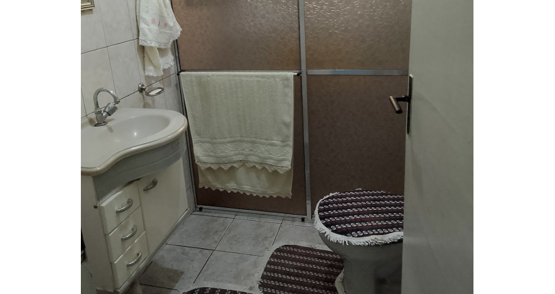 Sobrado à venda no Bairro do Conjunto Habitacional Turística na Rua Parque Nacional da Serra