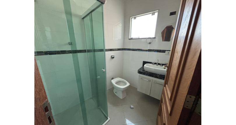 Lindo Sobrado à venda no Bairro do Parque São Domingos na Rua José Fernandes Lobo