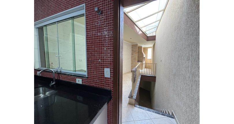 Lindo Sobrado à venda no Bairro do Parque São Domingos na Rua José Fernandes Lobo