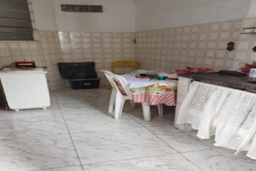 Oportunidade Sobrado à venda no Bairro da Ayrosa na Rua Tico-Tico