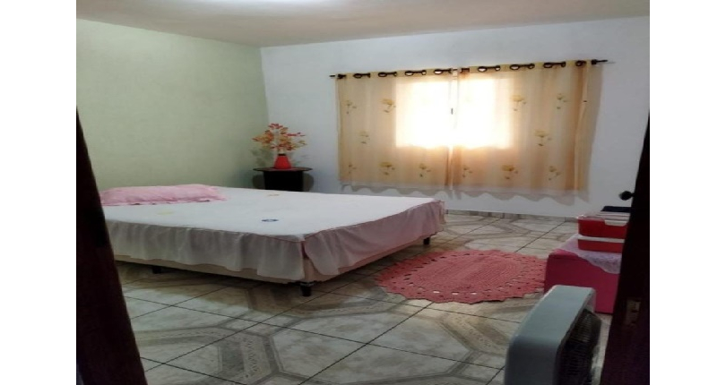 Oportunidade Sobrado à venda no Bairro da Ayrosa na Rua Tico-Tico