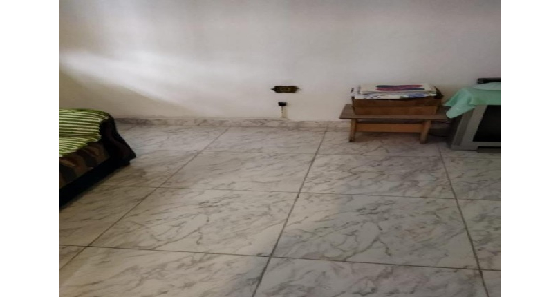 Oportunidade Sobrado à venda no Bairro da Ayrosa na Rua Tico-Tico