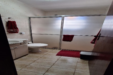 Boa Casa Assobradada à venda no Bairro do Jaraguá na Rua Joaquim José de Lima,