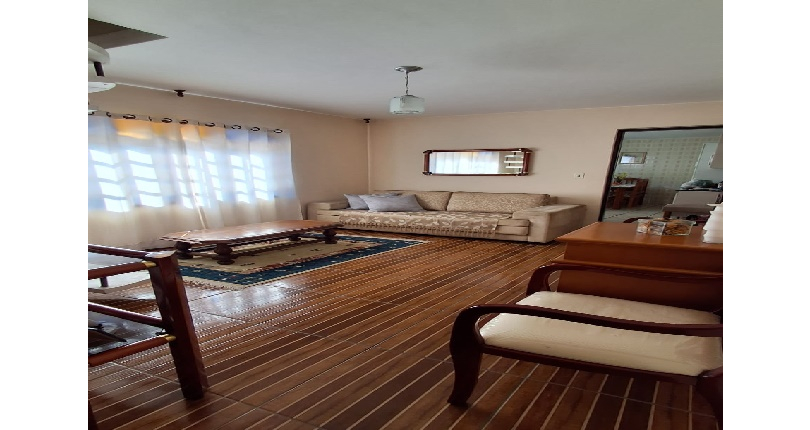 Boa Casa Assobradada à venda no Bairro do Jaraguá na Rua Joaquim José de Lima,