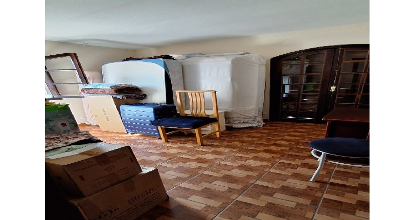 Boa Casa Assobradada à venda no Bairro do Jaraguá na Rua Joaquim José de Lima,