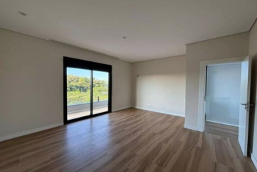 Belo Sobrado à venda em Votorantim no Bairro do Alphaville Nova Esplanada 4 na Rua Pisa