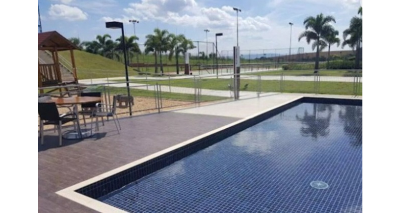 Belo Sobrado à venda em Votorantim no Bairro do Alphaville Nova Esplanada 4 na Rua Pisa