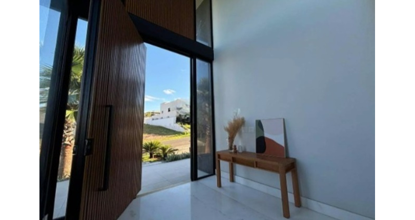 Belo Sobrado à venda em Votorantim no Bairro do Alphaville Nova Esplanada 4 na Rua Pisa