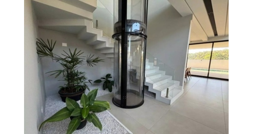 Belo Sobrado à venda em Votorantim no Bairro do Alphaville Nova Esplanada 4 na Rua Pisa