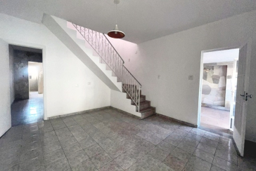 Sobrado à venda no Bairro do Jardim Santo Elias na Rua Domingos Sérgio dos Anjos