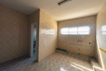 Sobrado à venda no Bairro do Jardim Santo Elias na Rua Domingos Sérgio dos Anjos