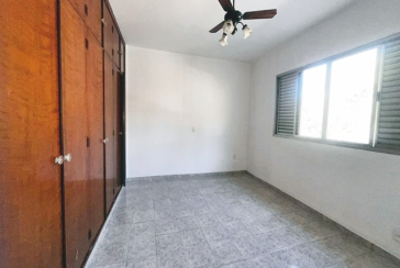 Sobrado à venda no Bairro do Jardim Santo Elias na Rua Domingos Sérgio dos Anjos