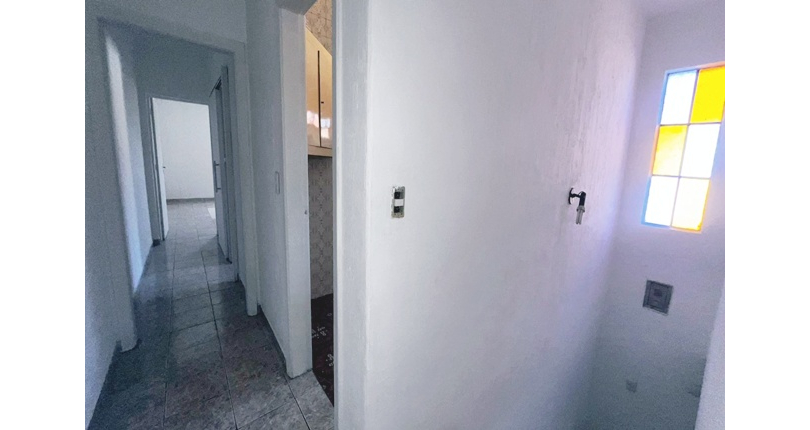 Sobrado à venda no Bairro do Jardim Santo Elias na Rua Domingos Sérgio dos Anjos