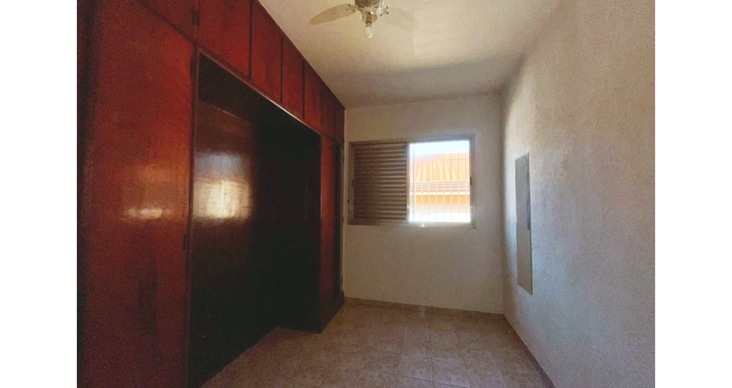 Sobrado à venda no Bairro do Jardim Santo Elias na Rua Domingos Sérgio dos Anjos