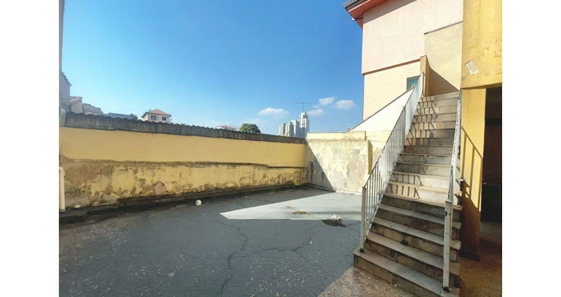 Sobrado à venda no Bairro do Jardim Santo Elias na Rua Domingos Sérgio dos Anjos