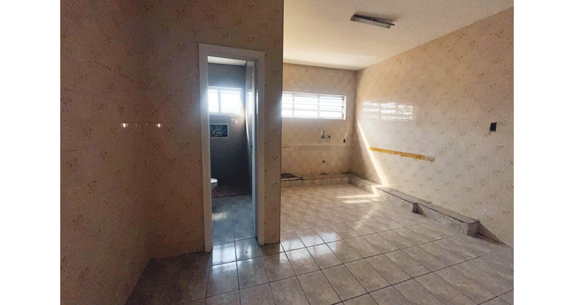 Sobrado à venda no Bairro do Jardim Santo Elias na Rua Domingos Sérgio dos Anjos