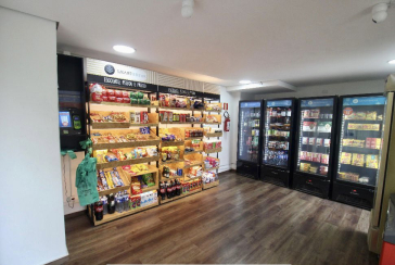  Apartamento à venda no Parque Maria Domitila na Rua Willis Roberto Banks 525