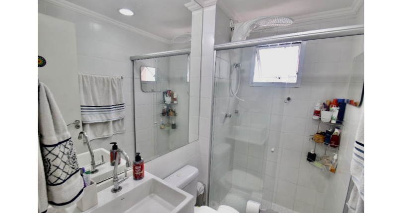  Apartamento à venda no Parque Maria Domitila na Rua Willis Roberto Banks 525