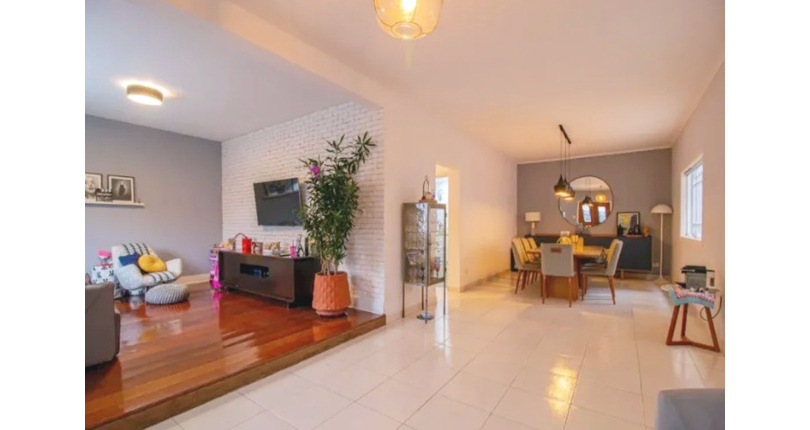 Lindo Sobrado à venda no Bairro do Parque São Domingos na Rua João Moreira