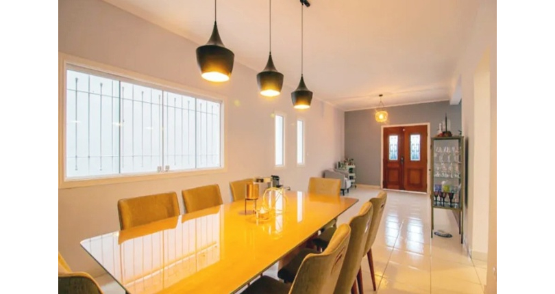 Lindo Sobrado à venda no Bairro do Parque São Domingos na Rua João Moreira