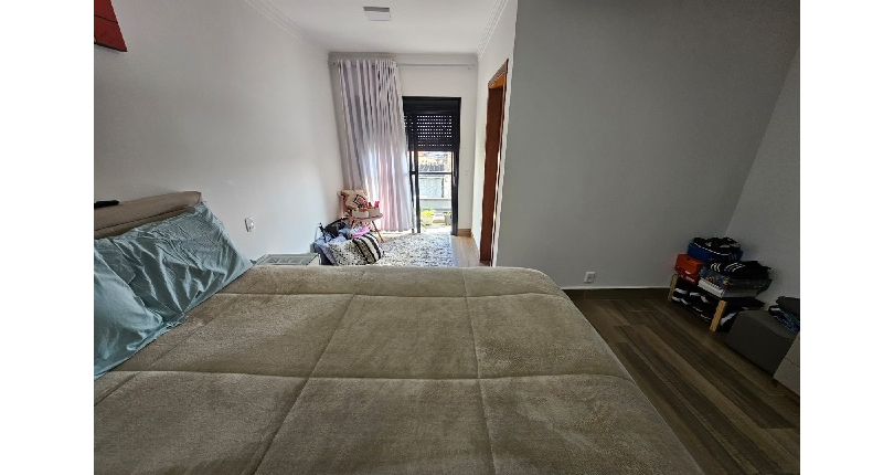 Belo Sobrado à venda no Bairro do  Jardim Marisa na Rua Avelino Ginjo