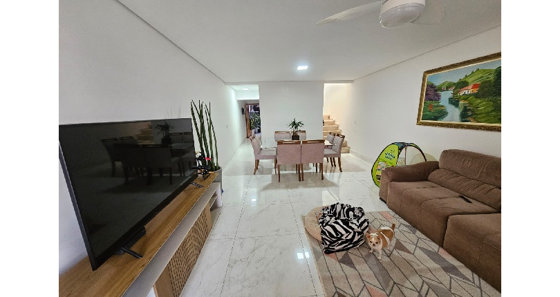 Belo Sobrado à venda no Bairro do  Jardim Marisa na Rua Avelino Ginjo