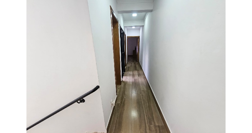 Belo Sobrado à venda no Bairro do  Jardim Marisa na Rua Avelino Ginjo