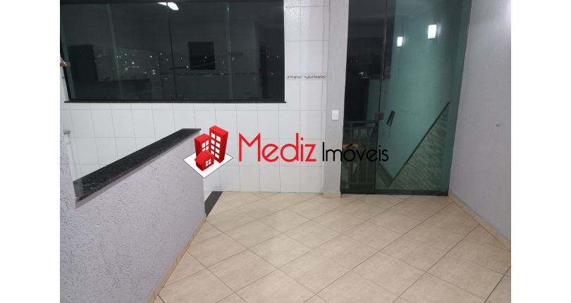 Bela Casa assobradada à venda no Bairro do Jardim Cidade Pirituba na Rua Pináceas