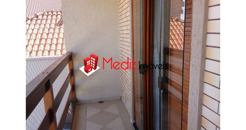 Bela Casa assobradada à venda no Bairro do Jardim Cidade Pirituba na Rua Pináceas