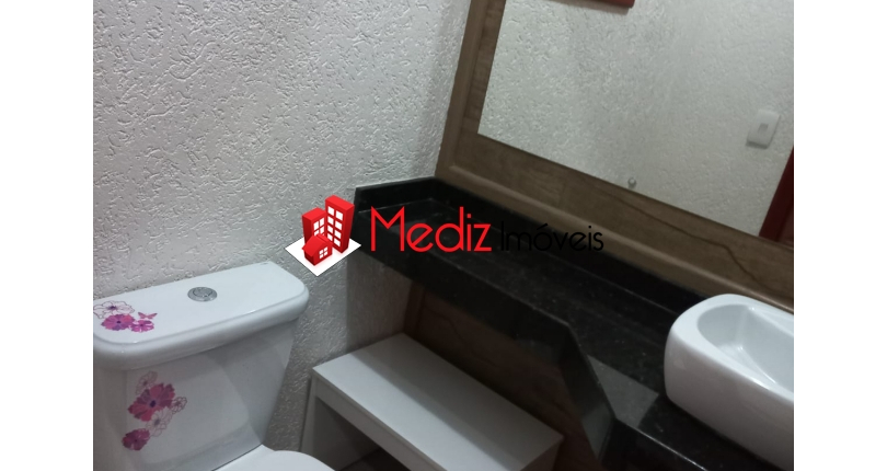 Bela Casa assobradada à venda no Bairro do Jardim Cidade Pirituba na Rua Pináceas