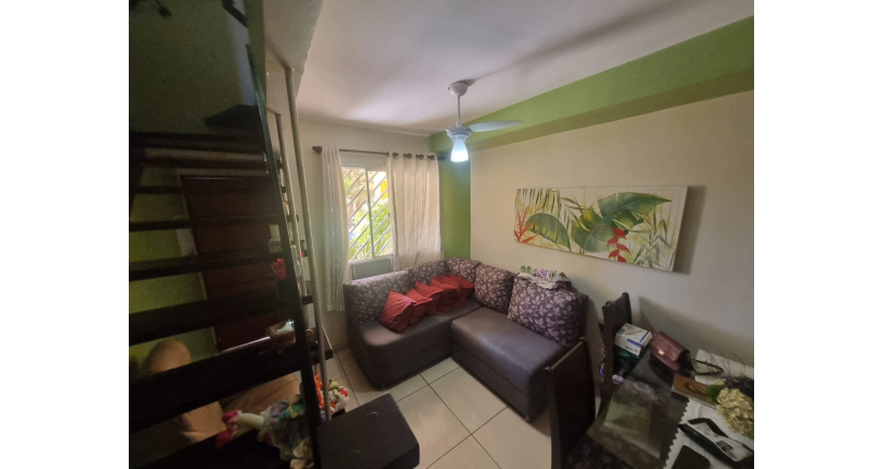 Belo Sobrado à venda no Bairro do Jardim Vivan na Rua Elvira Hidalgo