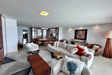 Belo Apartamento à venda no Guarujá no Bairro Enseada na Rua Inácio Miguel Stéfano 253