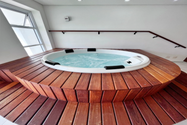 Belo Apartamento à venda no Guarujá no Bairro Enseada na Rua Inácio Miguel Stéfano 253