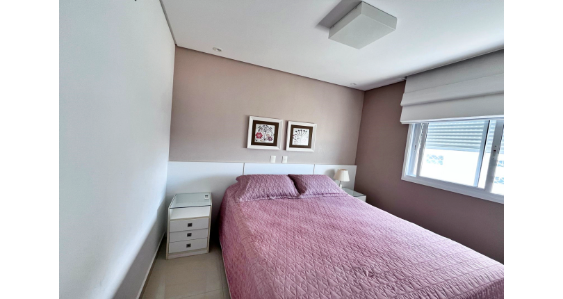 Belo Apartamento à venda no Guarujá no Bairro Enseada na Rua Inácio Miguel Stéfano 253