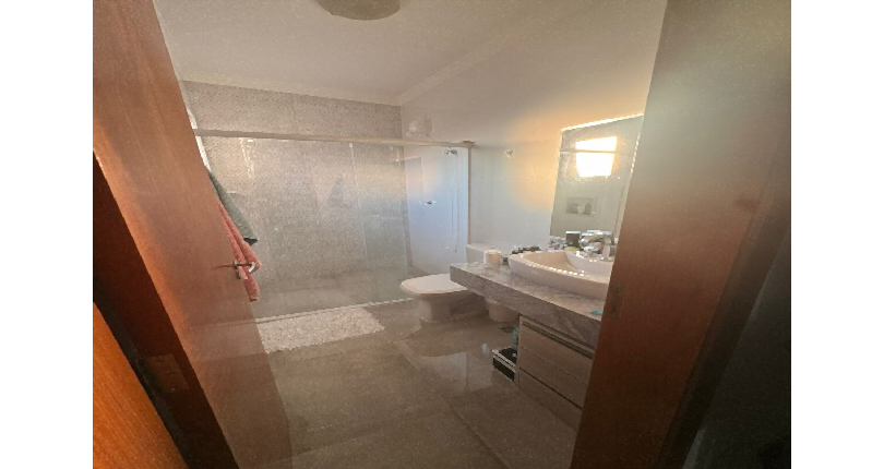 Sobrado à venda Rua Domingos de Magalhães, Parque Maria Domitila - Imóveis à Venda