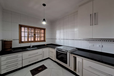 Belo Sobrado à venda no Bairro da Vila Santa Maria na Rua Andréa del Castagno