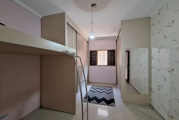 Belo Sobrado à venda no Bairro da Vila Santa Maria na Rua Andréa del Castagno