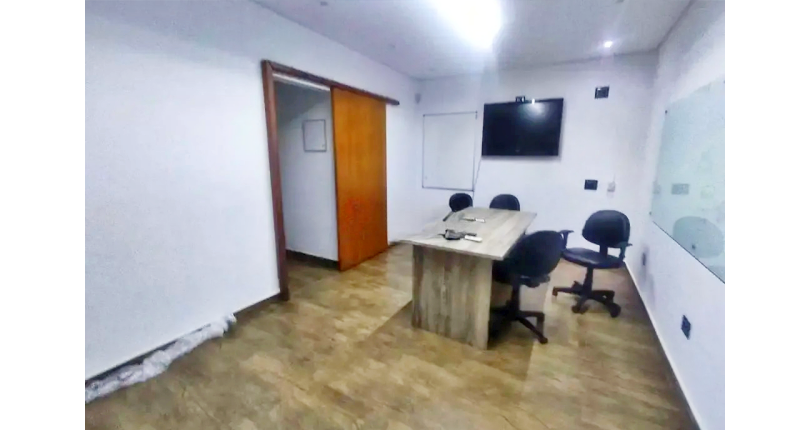 Imóvel Comercial à venda no Bairro do Parque São Domingos na Rua Waltrudes Correa