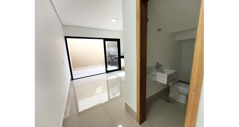 Lindo Sobrado novo à venda no Bairro do Jardim Maristela na Rua Horácio Romeu 186