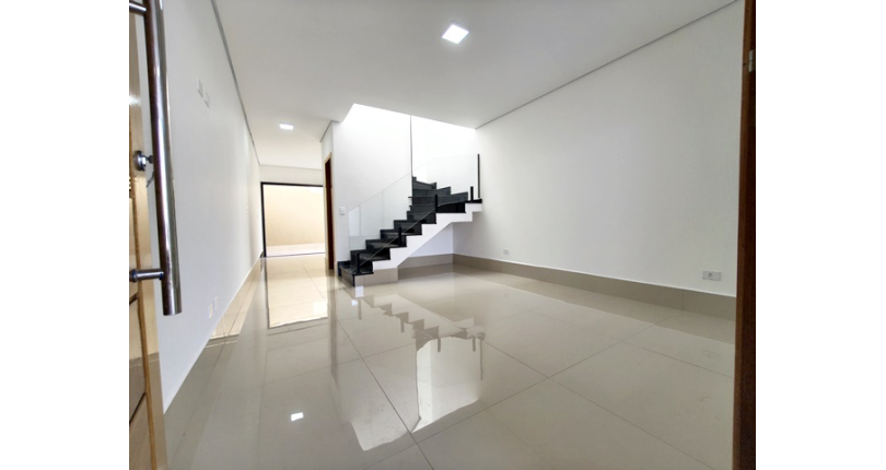  Lindo Sobrado novo à venda no Bairro do Jardim Maristela na Rua Horácio Romeu 188