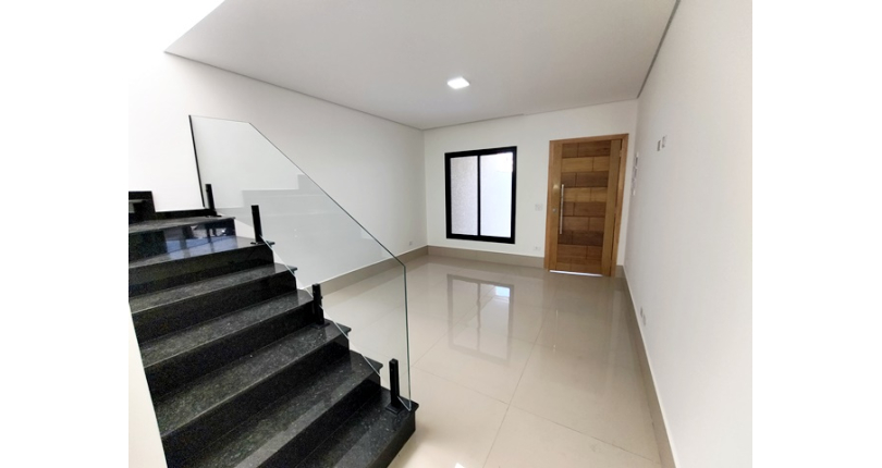  Lindo Sobrado novo à venda no Bairro do Jardim Maristela na Rua Horácio Romeu 188