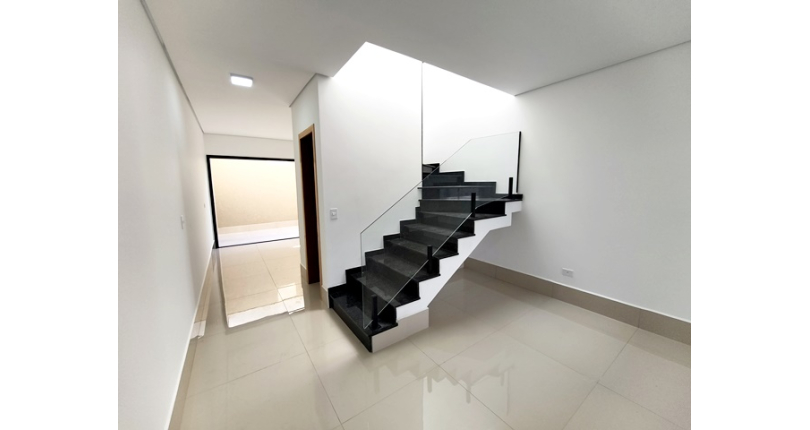  Lindo Sobrado novo à venda no Bairro do Jardim Maristela na Rua Horácio Romeu 190