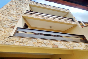 Belo Sobrado à venda no Bairro do Jardim Santa Fé (Zona Oeste) 