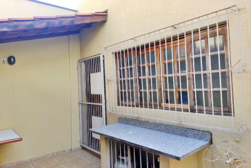 Belo Sobrado à venda no Bairro do Jardim Santa Fé (Zona Oeste) 