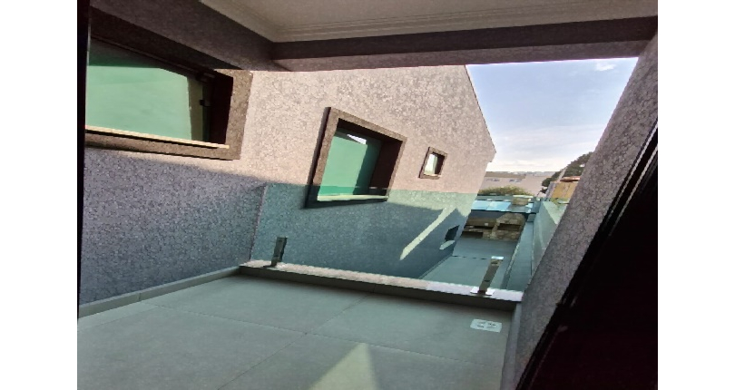 Lindo Sobrado novo à venda na Chácara São João na Rua Flor de Couro 63