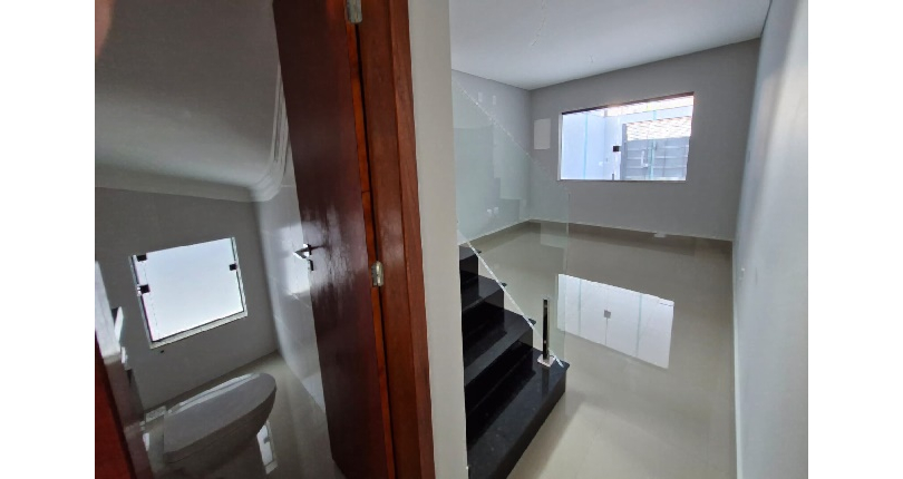 Lindo Sobrado novo à venda na Chácara São João na Rua Flor de Couro 63