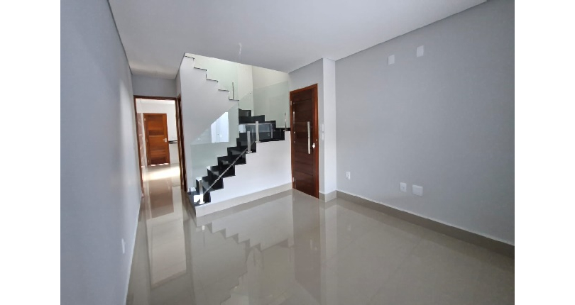 Lindo Sobrado novo à venda na Chácara São João na Rua Flor de Couro 63