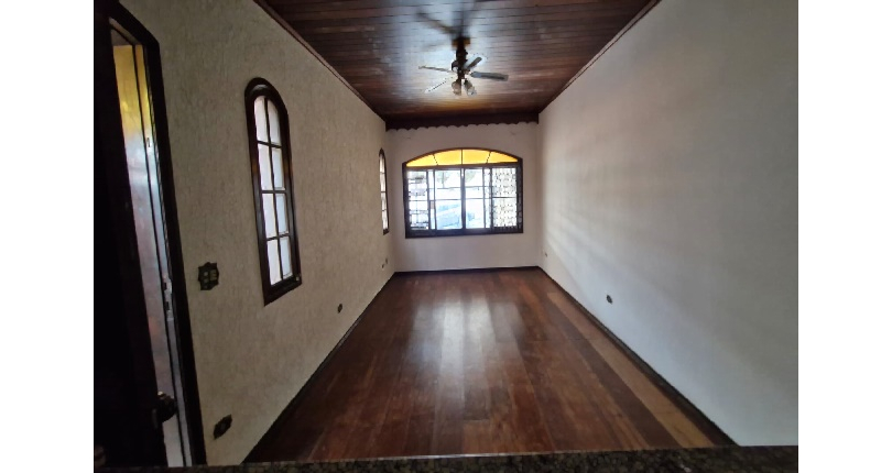 Sobrado à venda no Bairro da Vila Santa Edwiges na Rua Físico Lawrence